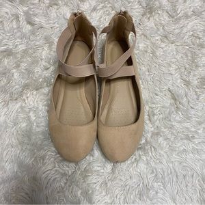 Women’s flats
